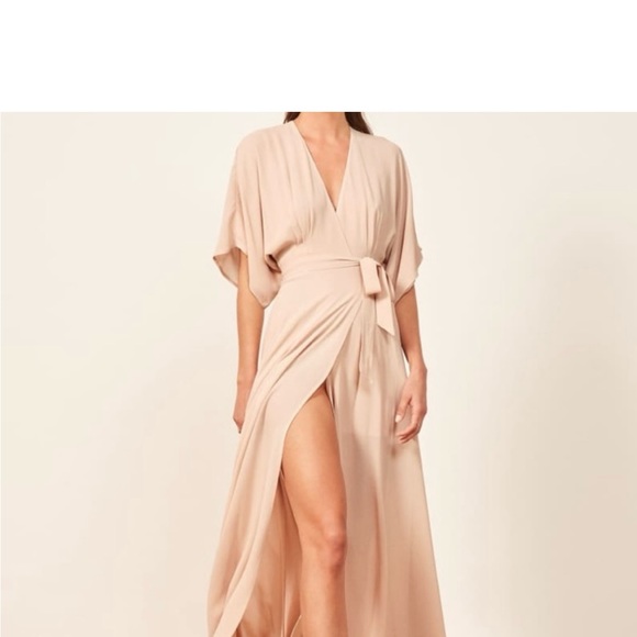 Reformation Winslow Wrap dress in Champagne size large. - Picture 2 of 6
